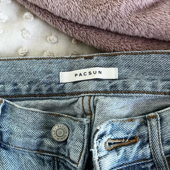 Pacsun jeans light wash// size 26 - Picture 3 of 3